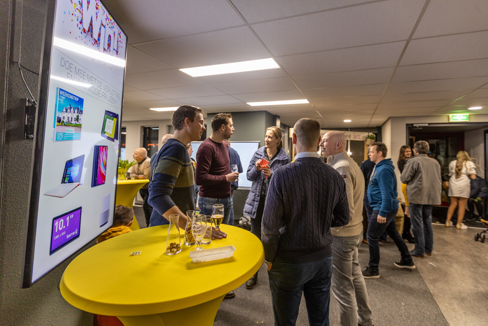 Opening van het kantoor van HCS in Hengelo