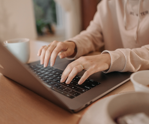 Laptops en telefoons beheren vanaf één plek